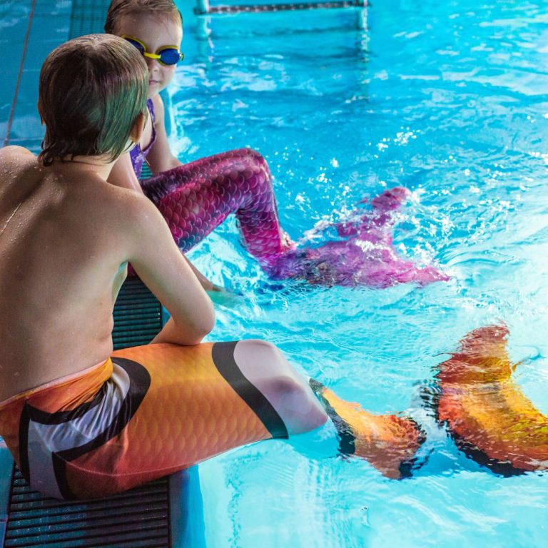 Mermaid swimming course
