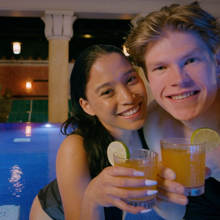 Maksa verkossa Flamingon lahjakortilla